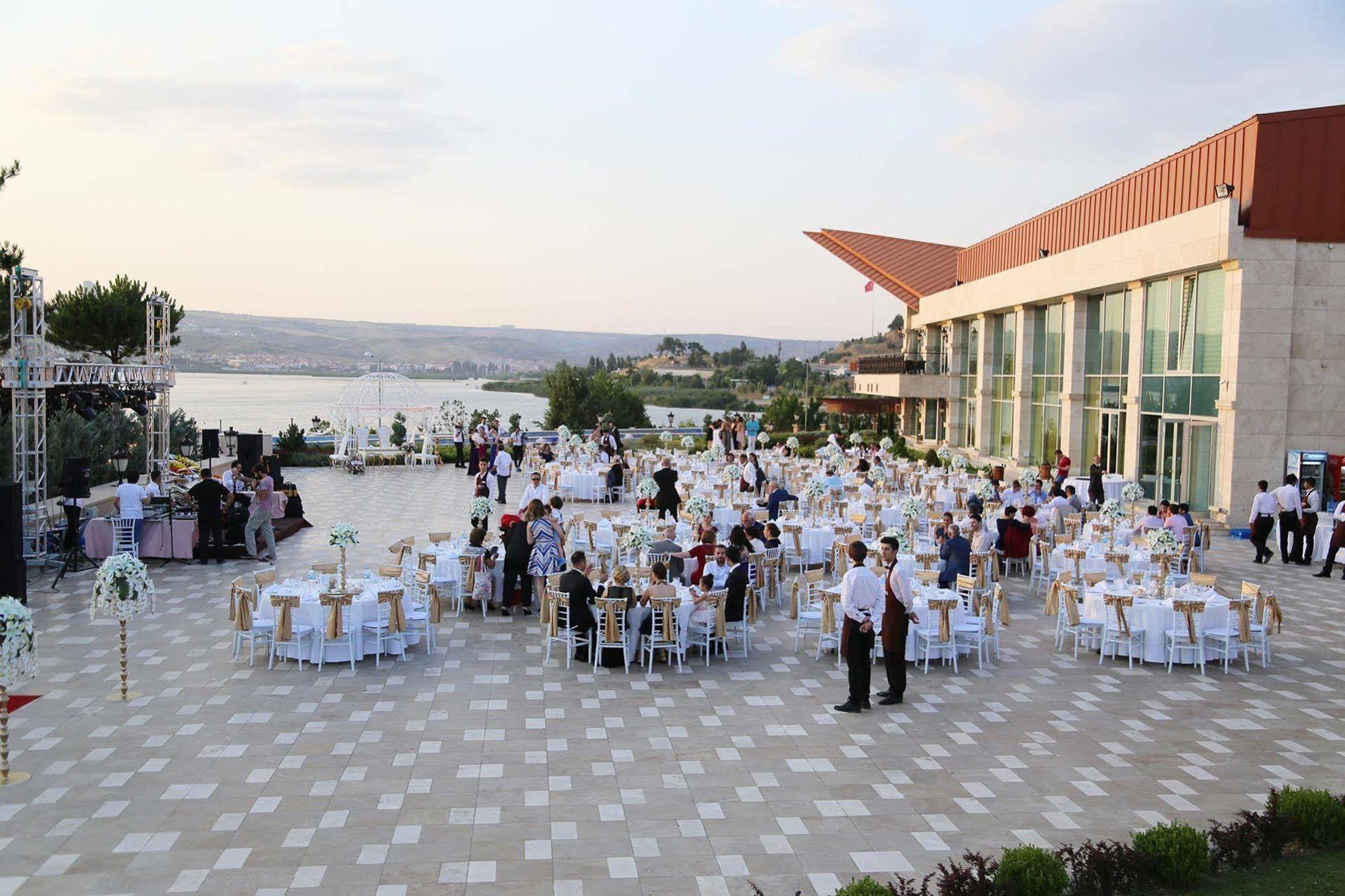 Kronos Hotel Golbası Eksteriør billede