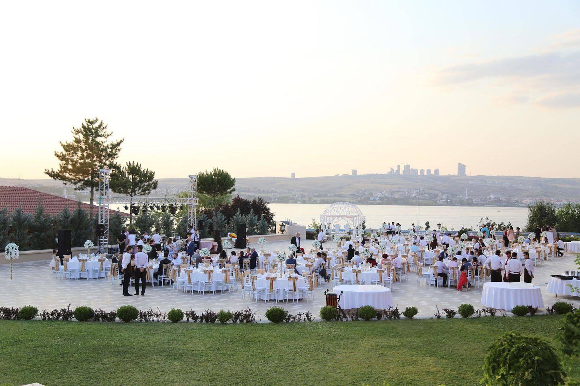 Kronos Hotel Golbası Eksteriør billede