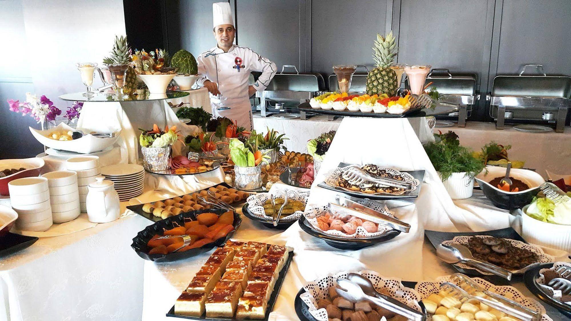 Kronos Hotel Golbası Eksteriør billede
