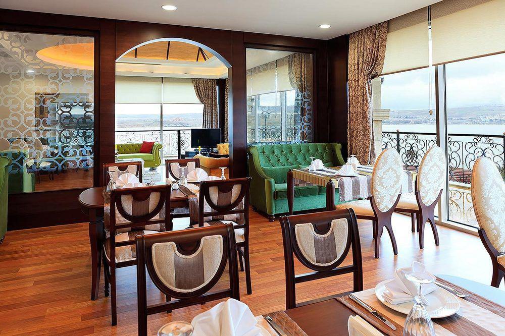 Kronos Hotel Golbası Eksteriør billede