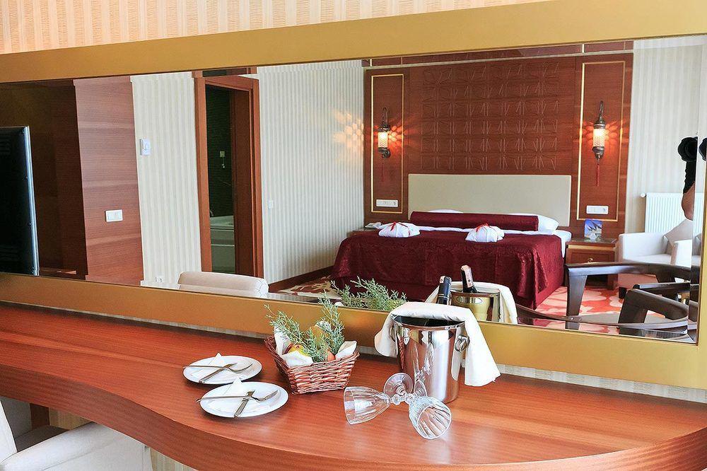 Kronos Hotel Golbası Eksteriør billede