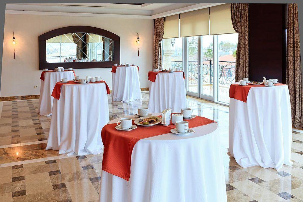 Kronos Hotel Golbası Eksteriør billede
