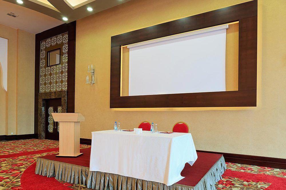 Kronos Hotel Golbası Eksteriør billede