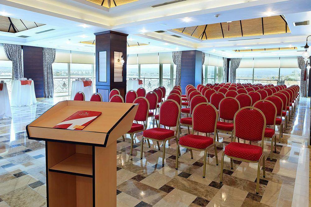 Kronos Hotel Golbası Eksteriør billede