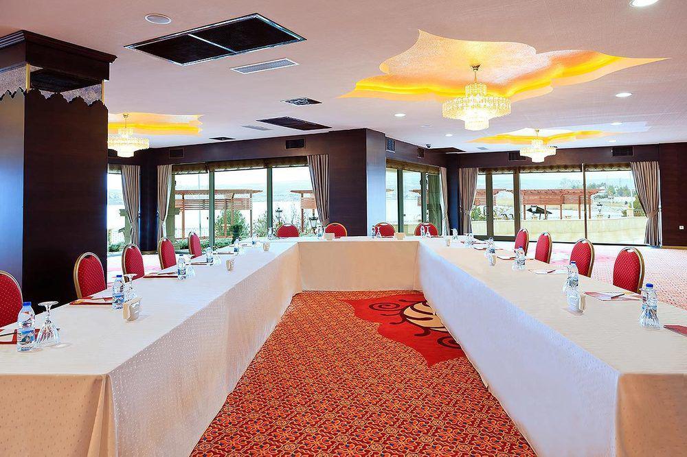 Kronos Hotel Golbası Eksteriør billede