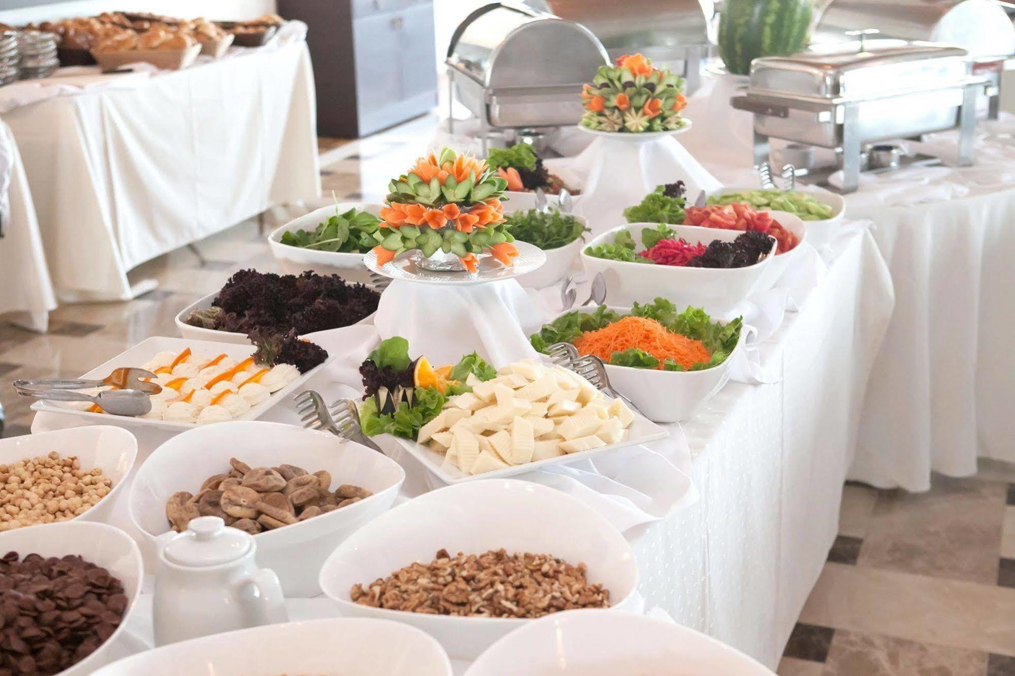 Kronos Hotel Golbası Eksteriør billede