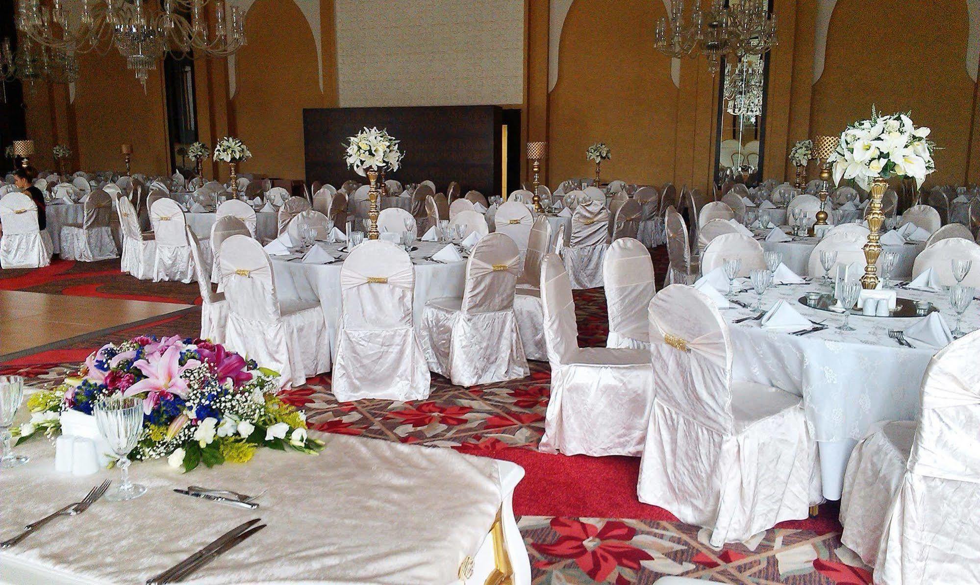 Kronos Hotel Golbası Eksteriør billede